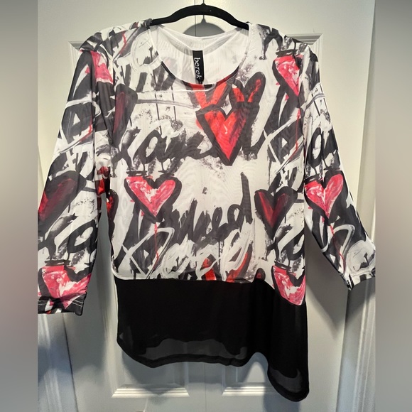 berek Tops - Color-block Kissing Booth Top • multi-colored • sizes available: M ~ L~ XL •